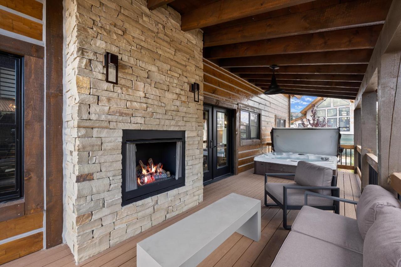 Elk Haven Lodge Two Large Patios Private Jacuzzi Indoor And Outdoor Fireplace Estes Park Exterior photo